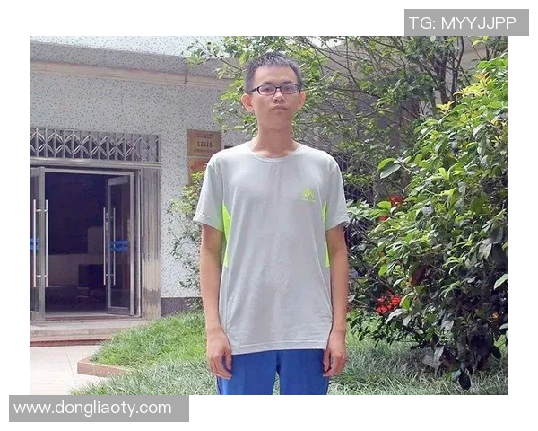 寒门子弟逆袭成足球明星的励志故事与奋斗历程